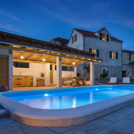 Holiday Village Home Kamenica Kostanje ภายนอก รูปภาพ