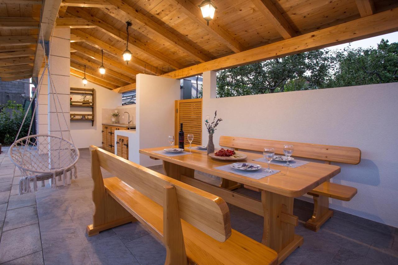 Holiday Village Home Kamenica Kostanje ภายนอก รูปภาพ